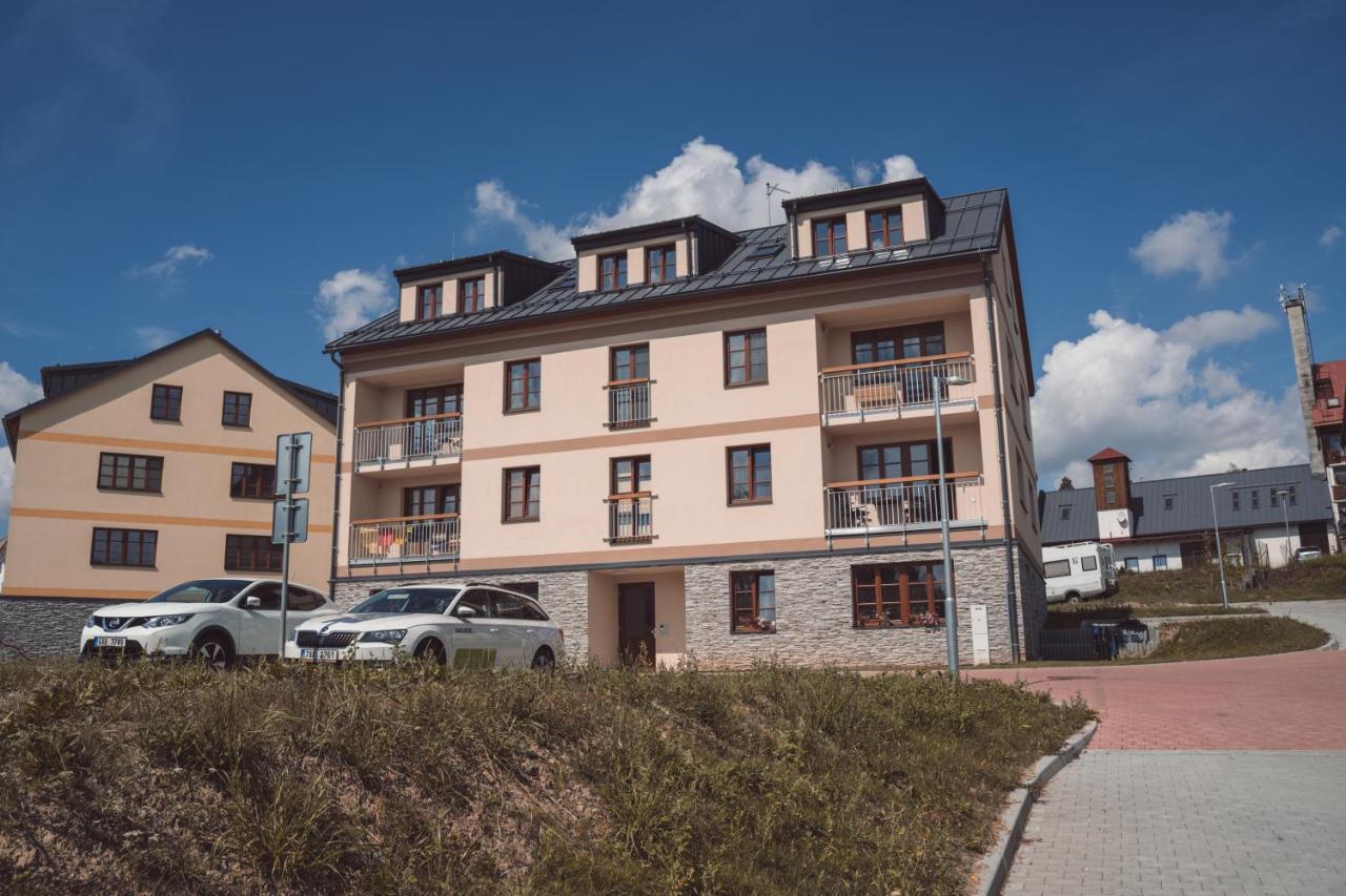 Apartman Sjezdovka 卡什佩尔斯凯霍里 外观 照片